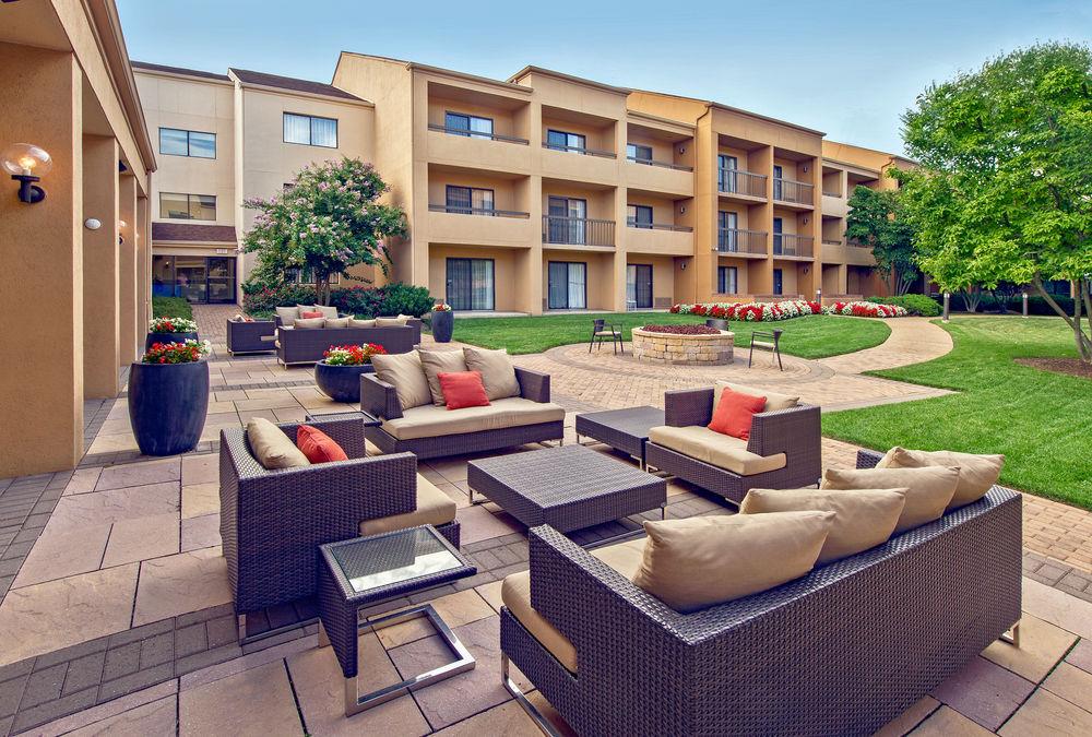Courtyard By Marriott Fairfax Fair Oaks Hotel Exterior photo
