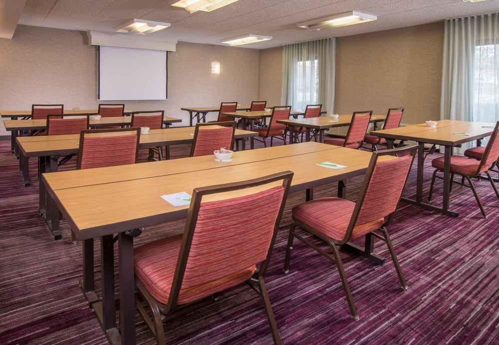 Courtyard By Marriott Fairfax Fair Oaks Hotel Exterior photo