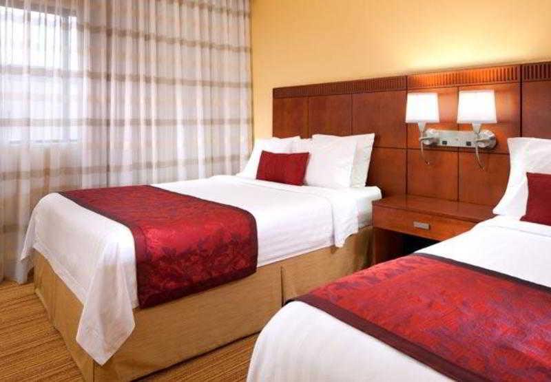 Courtyard By Marriott Fairfax Fair Oaks Hotel Room photo
